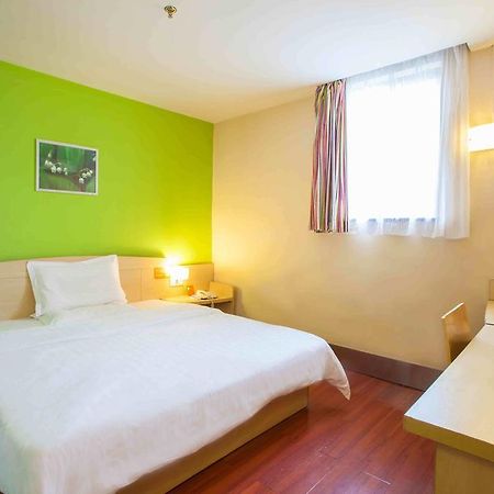 7Days Inn Foshan Qiandeng Lake Nangui Road Subway Station 객실 사진