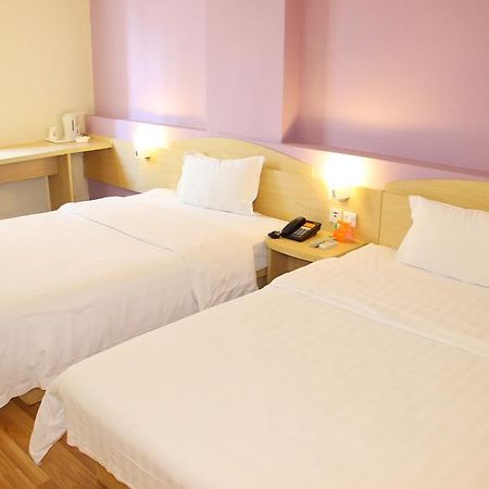 7Days Inn Foshan Qiandeng Lake Nangui Road Subway Station 외부 사진