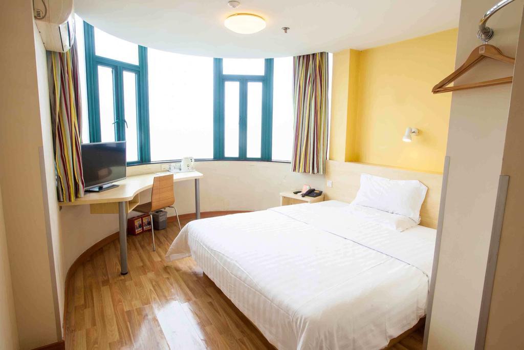 7Days Inn Foshan Qiandeng Lake Nangui Road Subway Station 객실 사진