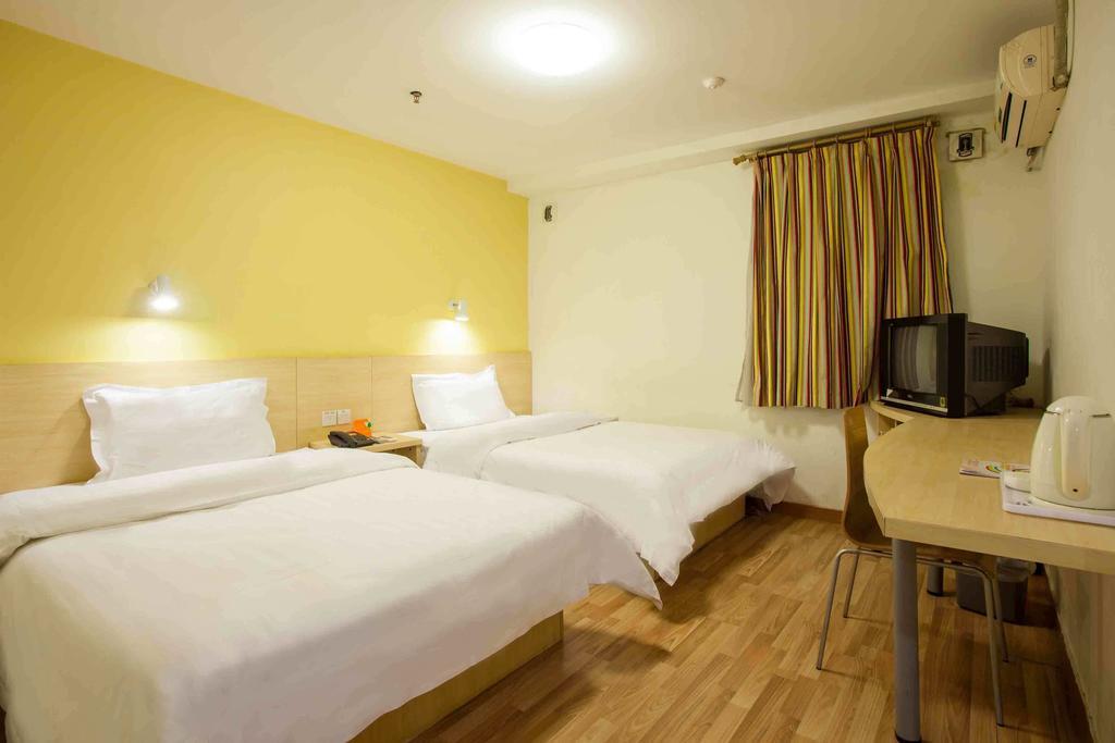 7Days Inn Foshan Qiandeng Lake Nangui Road Subway Station 객실 사진