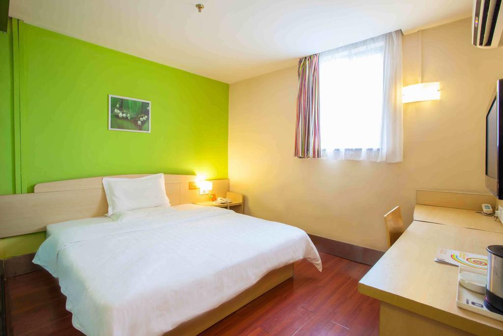 7Days Inn Foshan Qiandeng Lake Nangui Road Subway Station 객실 사진
