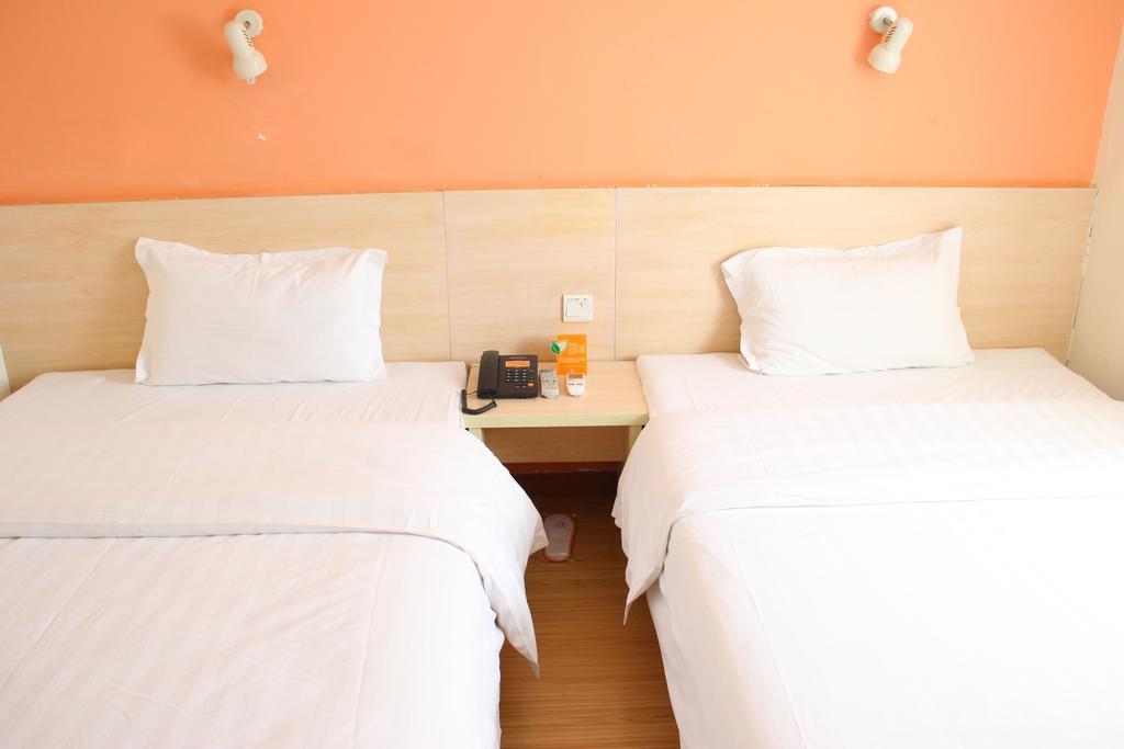 7Days Inn Foshan Qiandeng Lake Nangui Road Subway Station 외부 사진