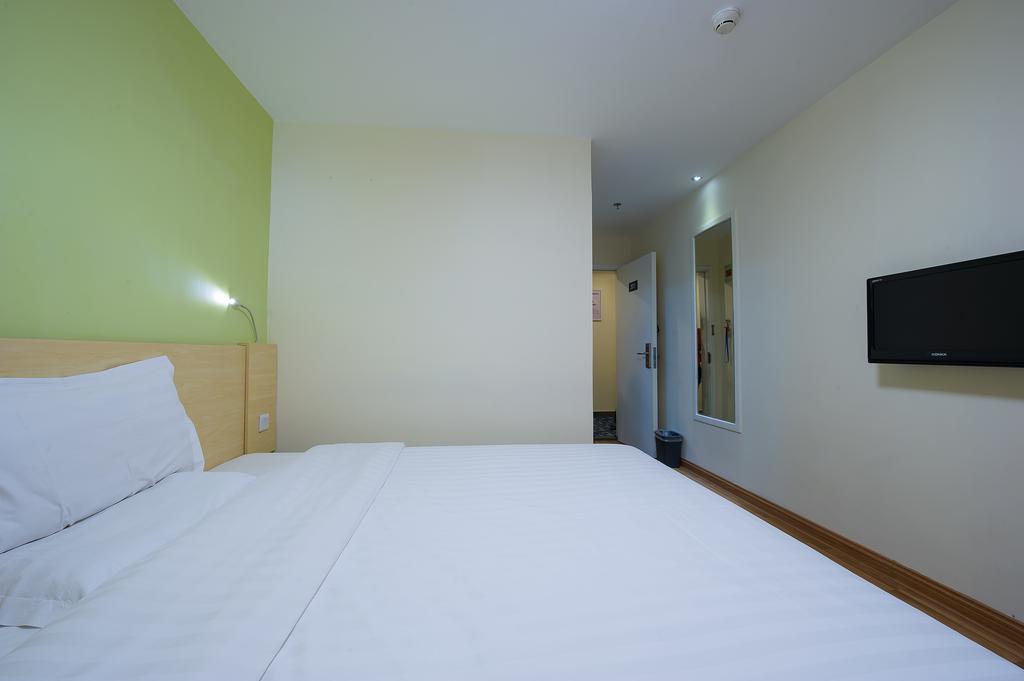 7Days Inn Foshan Qiandeng Lake Nangui Road Subway Station 외부 사진