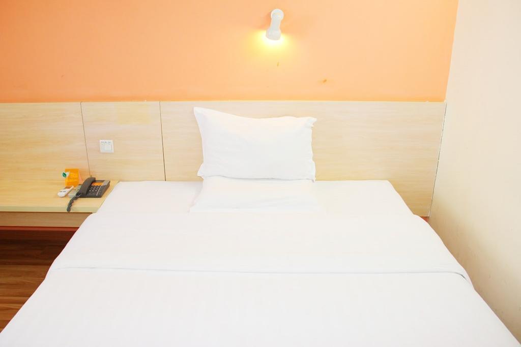 7Days Inn Foshan Qiandeng Lake Nangui Road Subway Station 외부 사진